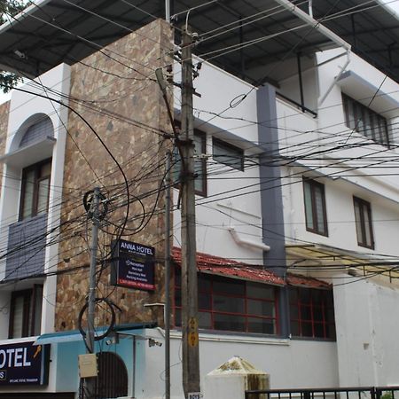 Anna Hotel Тривандрум Экстерьер фото