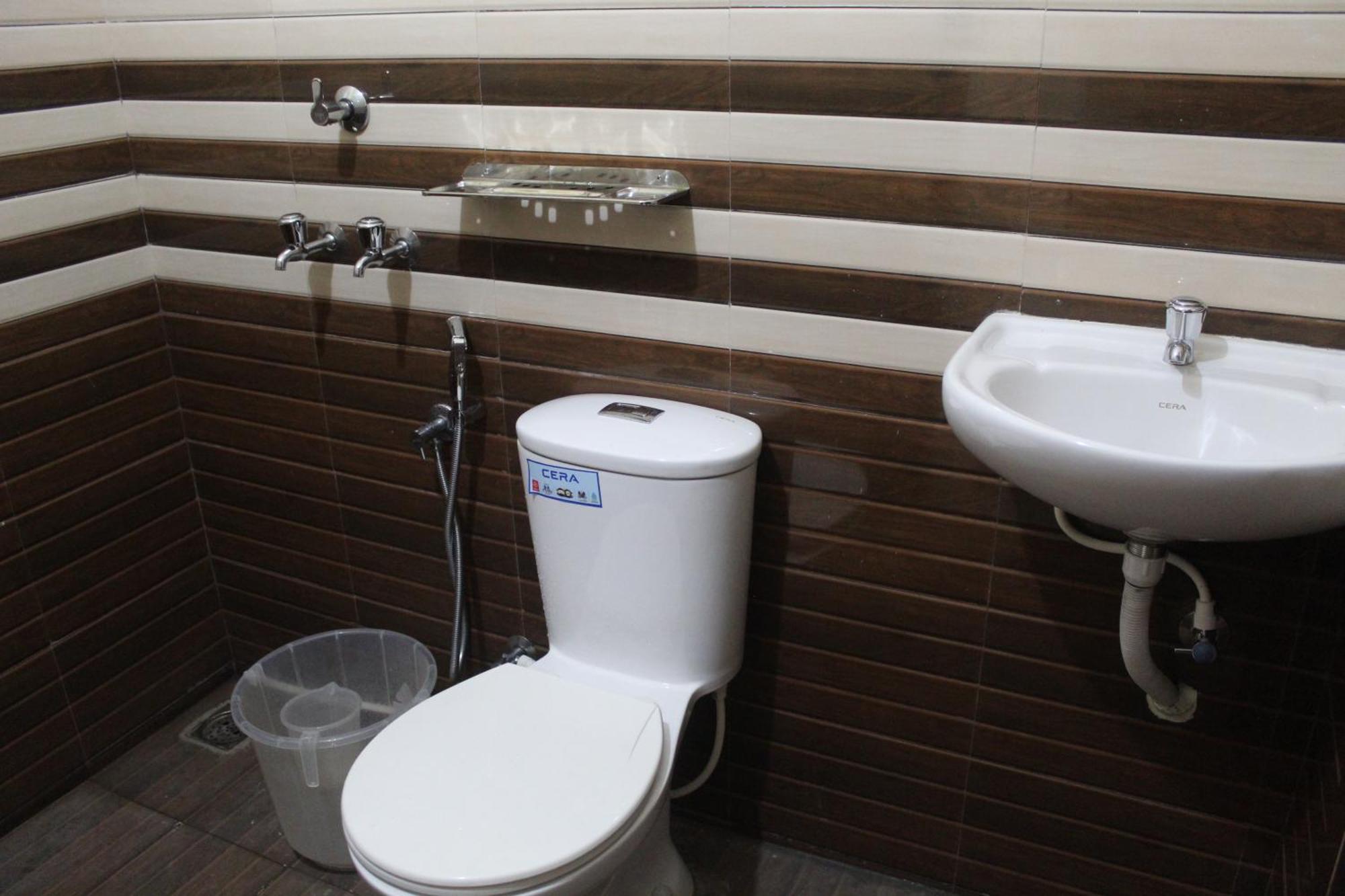 Anna Hotel Тривандрум Экстерьер фото