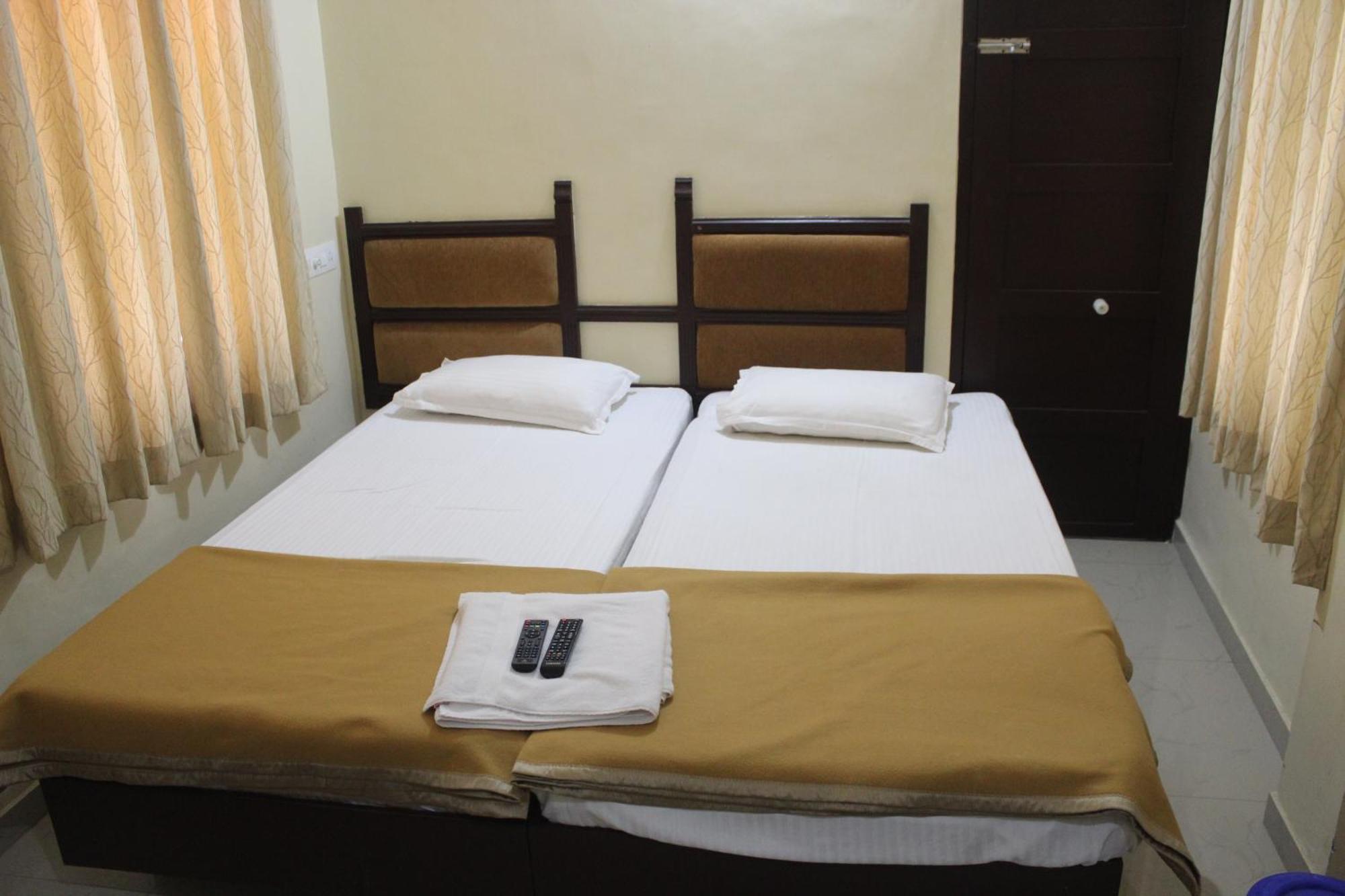 Anna Hotel Тривандрум Экстерьер фото