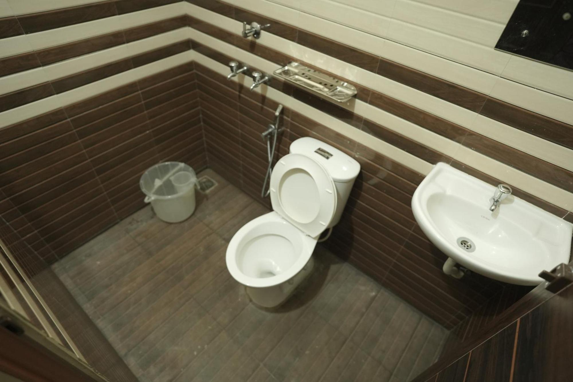 Anna Hotel Тривандрум Экстерьер фото
